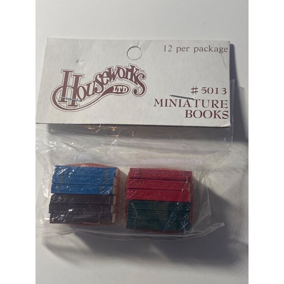 Doll House Miniatures Library reading Book USA Today Comics Magazine VTG - Picture 6 of 13